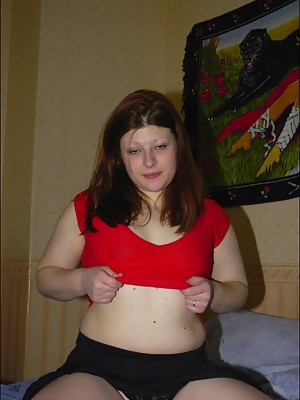 Chubby British amateur with two dildo